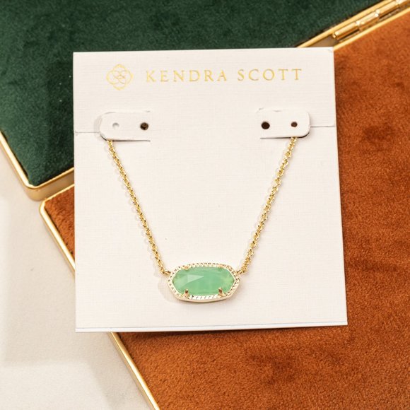 Kendra Scott Jewelry - Kendra Scott Elisa Chalcedony Glass Gold Pendant Necklace